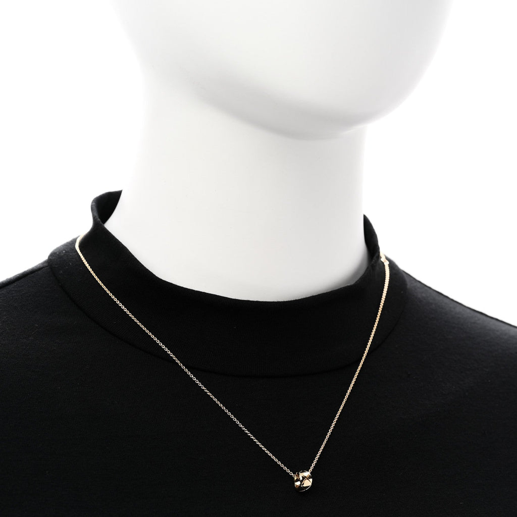 ドッゾペット 18K イエローゴールド 小さなラウンド ペンダント ネックレス（カスタマイズ対応）